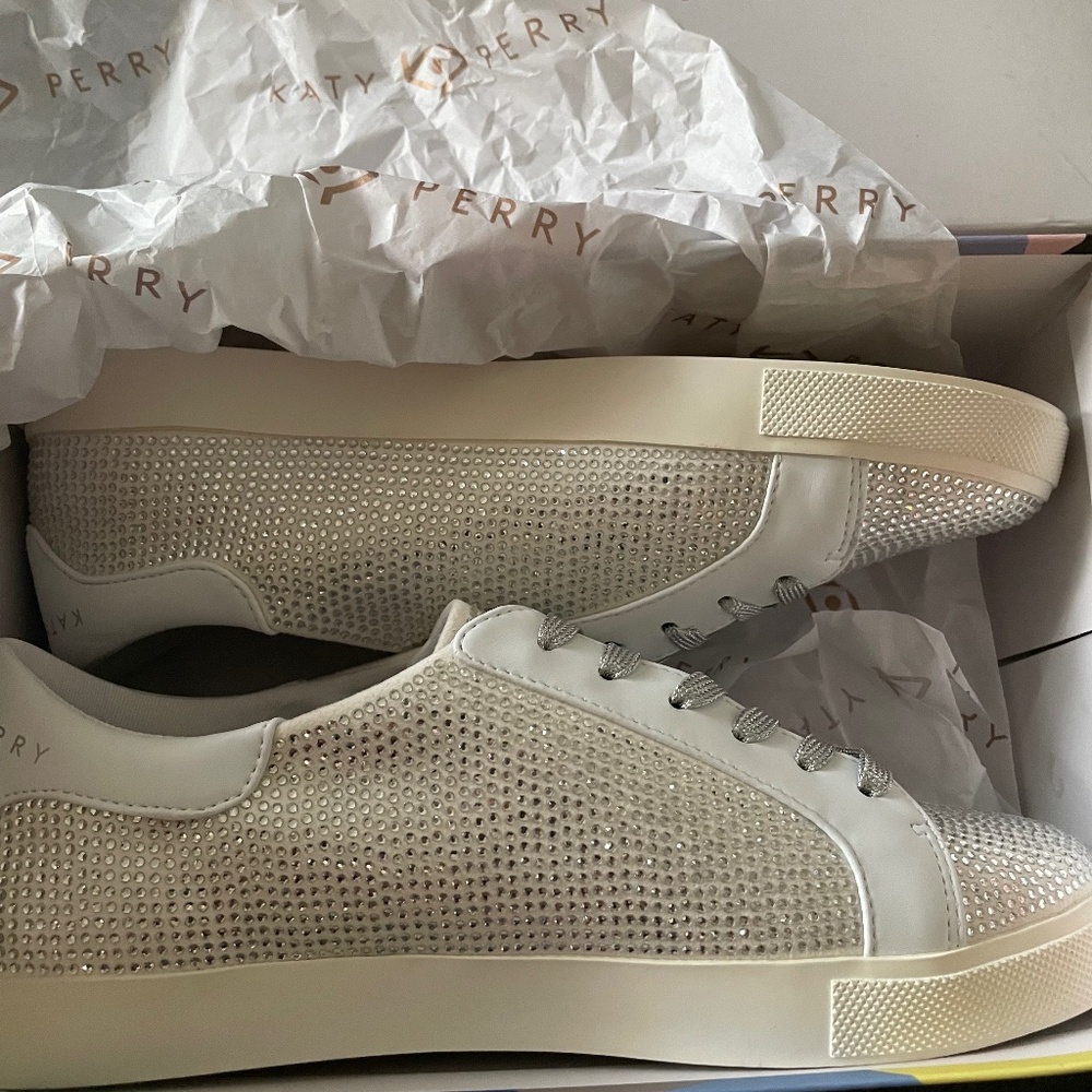 NIB Katy Perry The Rizzo Crystal Stones Sneakers